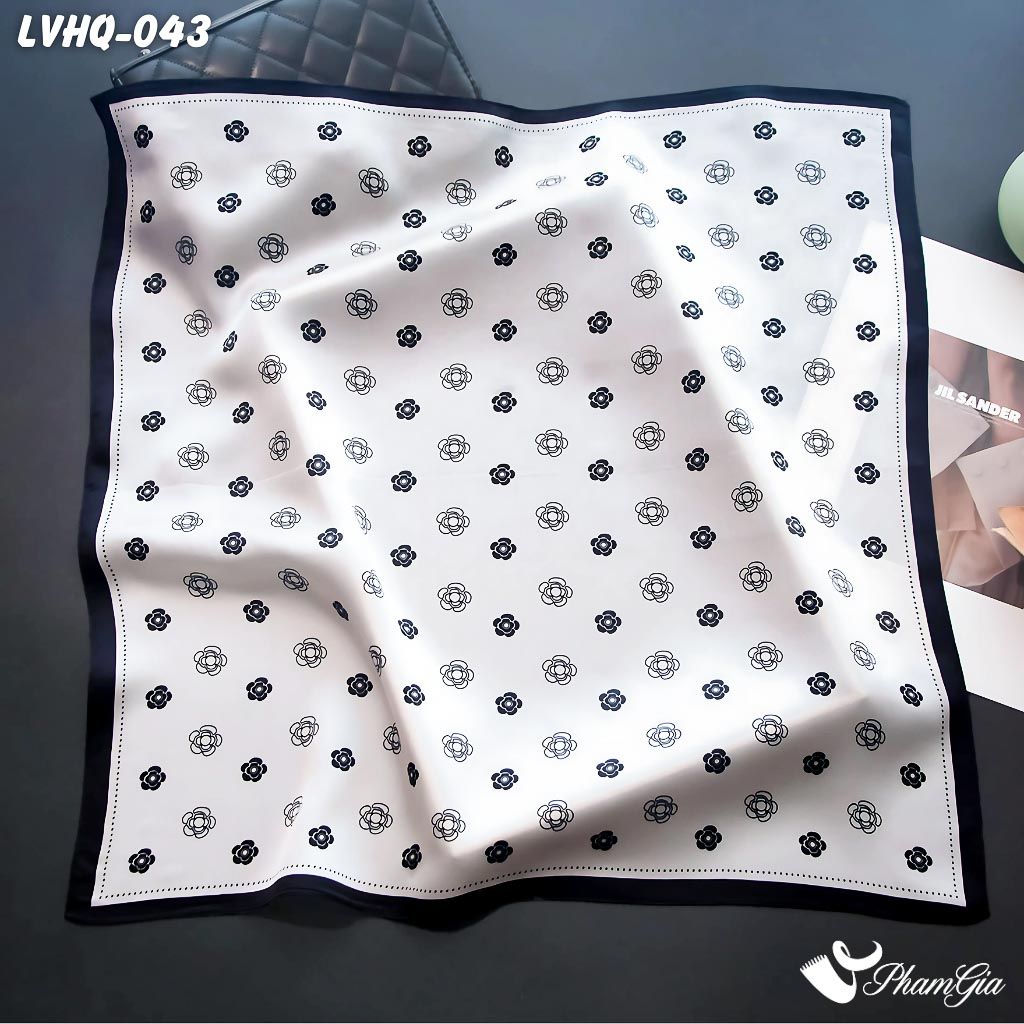 Khăn Lụa Vuông 70*70Cm Phong Cách Hàn Quốc Họa Tiết Hoa Nhí Màu Trắng (LVHQ043)