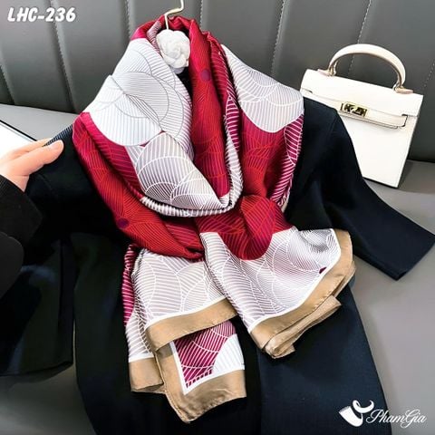 Góc Nghiêng Khăn Choàng Lụa Hàng Châu Họa Tiết Hoa Xếp Lớp Màu trắng Phối Đỏ Sang Trọng