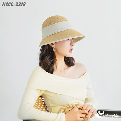 Người Mẫu Đội Nón Cói Cloche Phối Đai Vải Dập Ly Cao Cấp Màu Bạc Xỉu