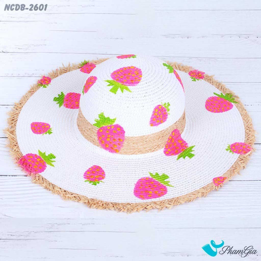 Góc Trên Nón Cói Đi Biển Vẽ Tay Viền Tua Rua Họa Tiết Dâu Tây