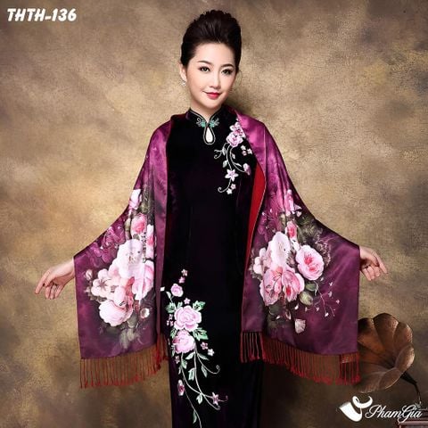 Người Mẫu Choàng Khăn Choàng Tằm Hoa Thượng Hải 2 Lớp Cao Cấp Họa Tiết Hoa Hồng Màu Đỏ Mận Kiều Diễm