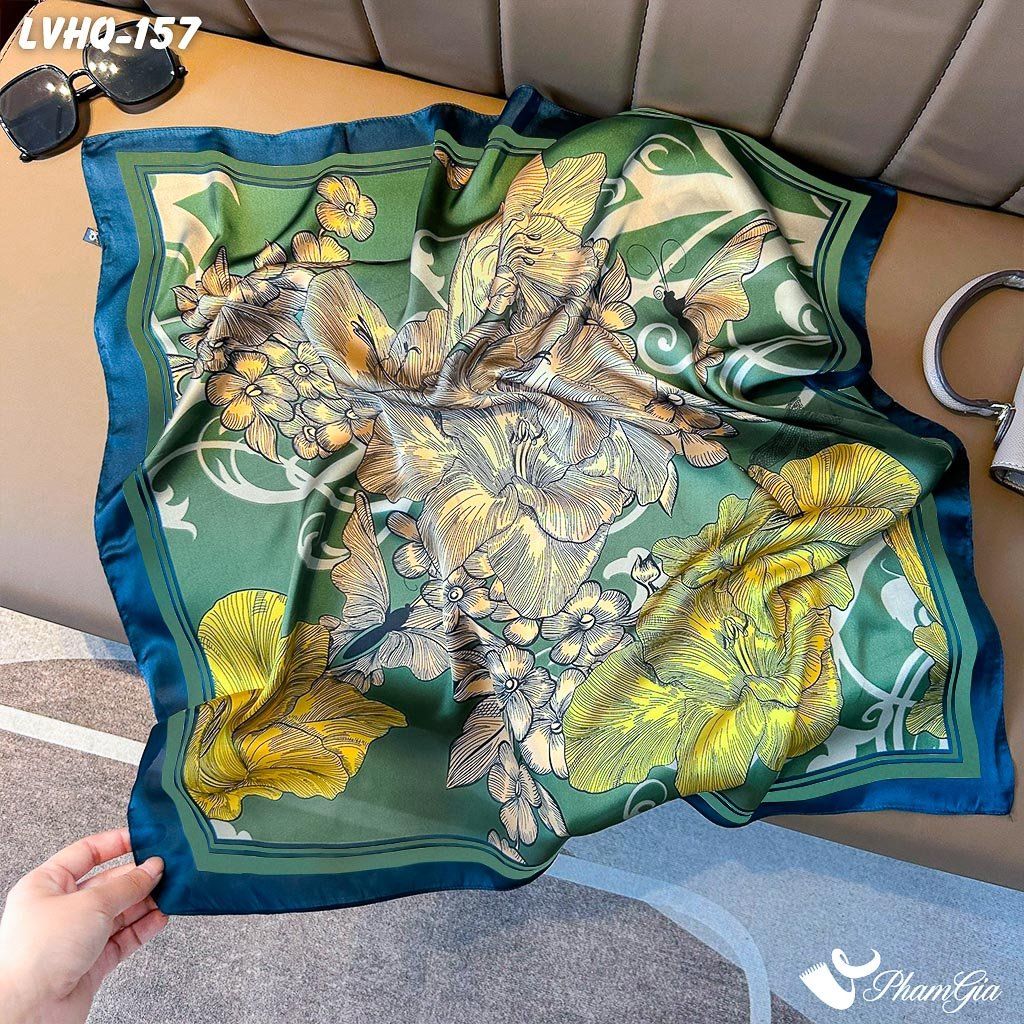 Khăn Lụa Vuông 70*70Cm Phong Cách Hàn Quốc Họa Tiết Hoa Lily Phối Màu Nền Xanh (LVHQ157)