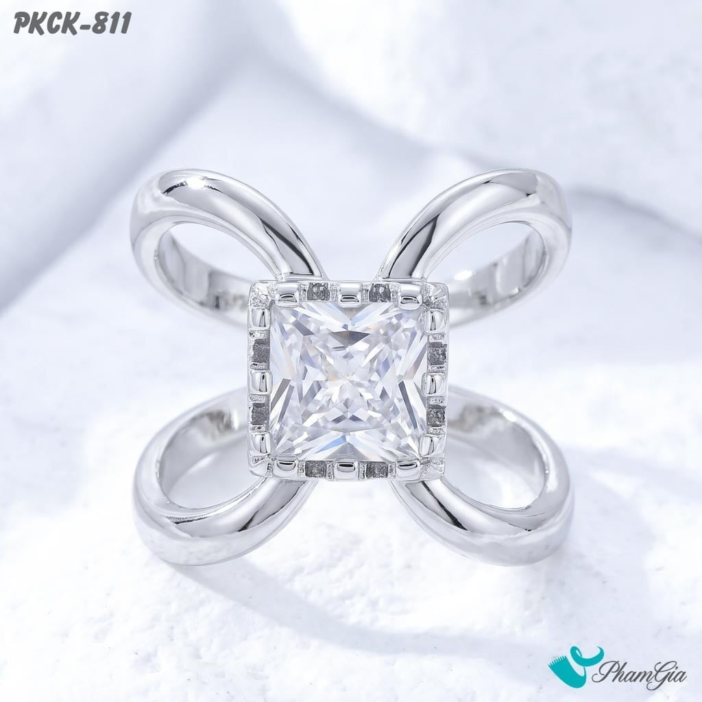 Phụ Kiện Cài Khăn Dạng Nơ Đính Đá Sang Trọng Màu Bạc (PKCK811)