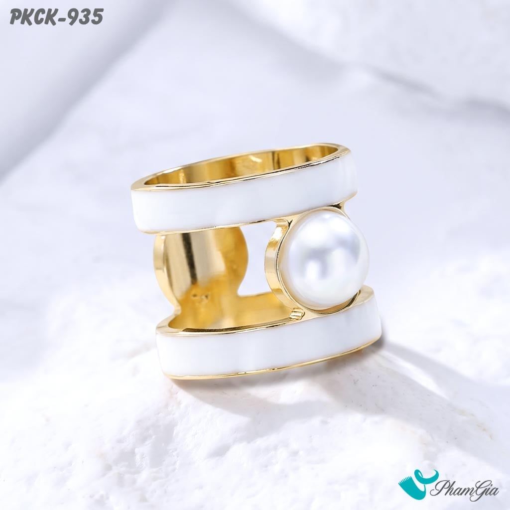 Phụ Kiện Cài Khăn Vòng Kép Tráng Men Đính Ngọc Trai Thanh Lịch Màu Trắng Vàng (PKCK935)