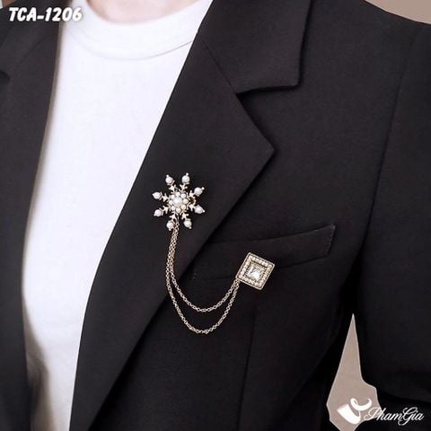 Người Mẫu Cài Set Ghim Cài Áo Bông Tuyết Đính Ngọc Trai Cổ Điển