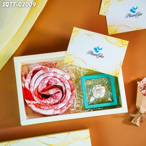 Set Quà Tặng Khăn Lụa Vuông 70*70cm Và Phụ Kiện Cài Khăn Tiết Kiệm (SQTT02009)