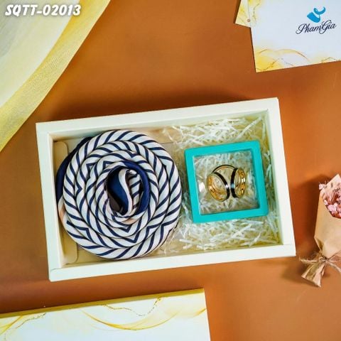 Set Quà Tặng Khăn Lụa Vuông 70*70cm Và Phụ Kiện Cài Khăn Tiết Kiệm (SQTT02013)