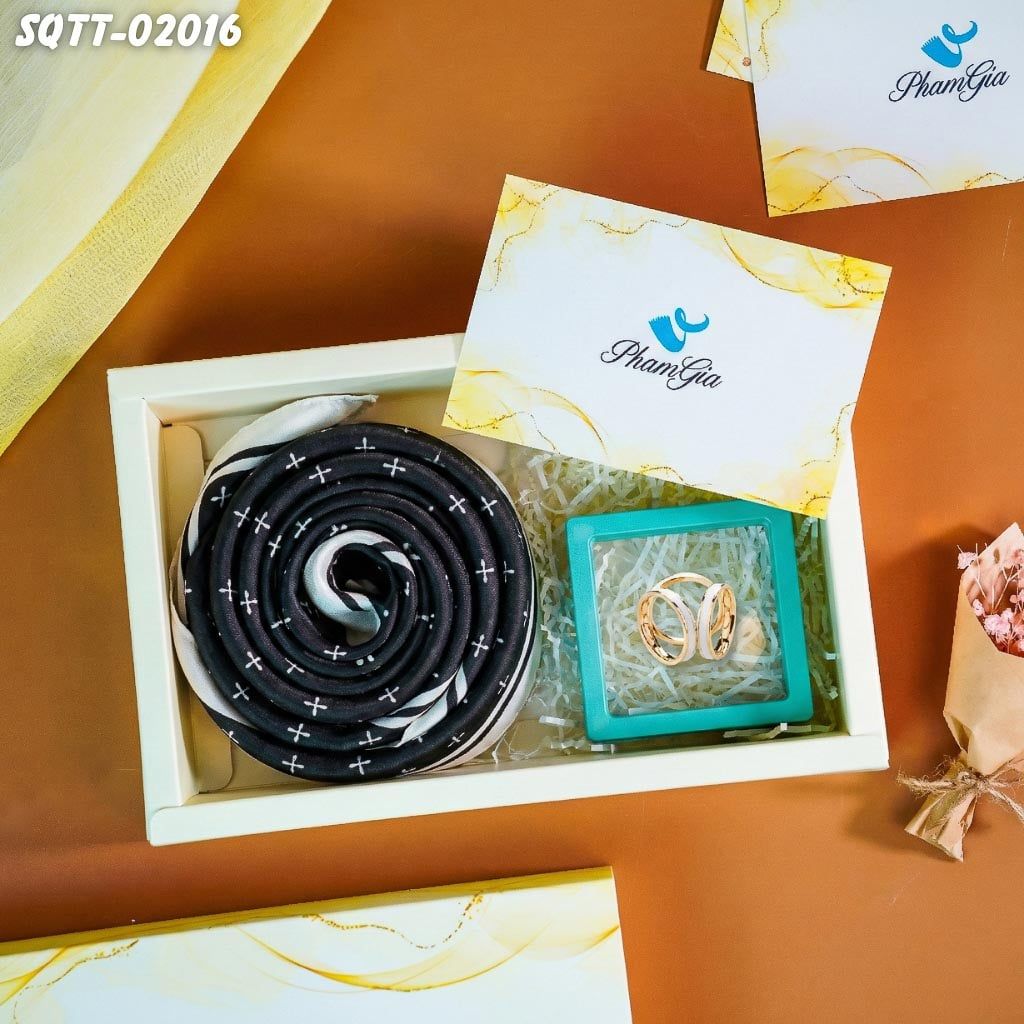 Set Quà Tặng Khăn Lụa Vuông 70*70cm Và Phụ Kiện Cài Khăn Tiết Kiệm (SQTT02016)