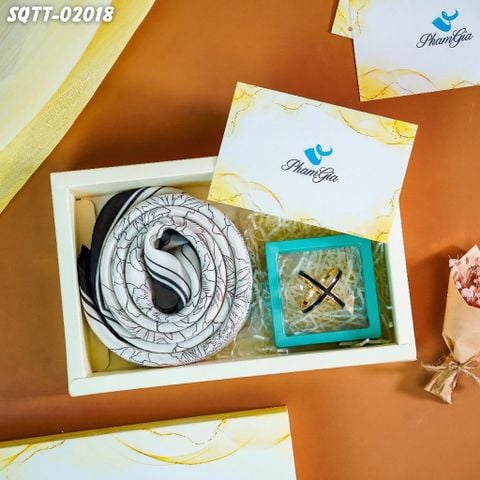Set Quà Tặng Khăn Lụa Vuông 70*70cm Và Phụ Kiện Cài Khăn Tiết Kiệm (SQTT02018)