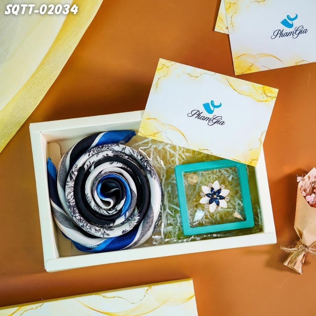 Set Quà Tặng Khăn Lụa Vuông 70*70cm Và Phụ Kiện Cài Khăn Tiết Kiệm (SQTT02034)