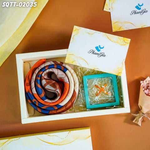 Set Quà Tặng Khăn Lụa Vuông 70*70cm Và Phụ Kiện Cài Khăn Tiết Kiệm (SQTT02035)