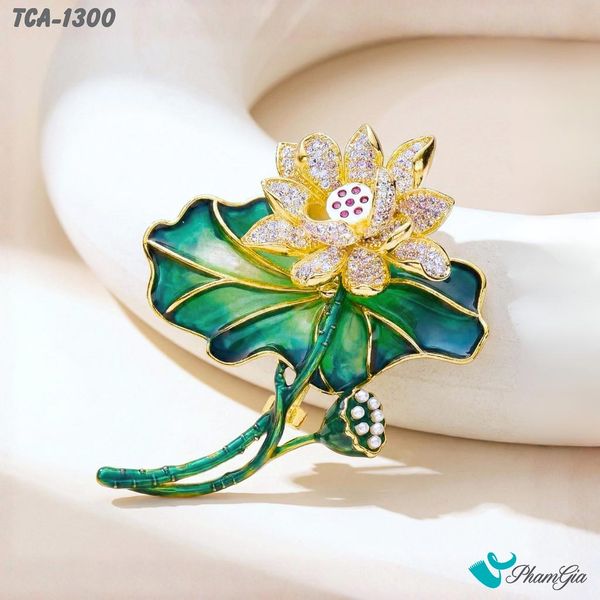 Ghim Cài Áo Cành Hoa Sen Vàng Đính Đá Sang Trọng (TCA1300)