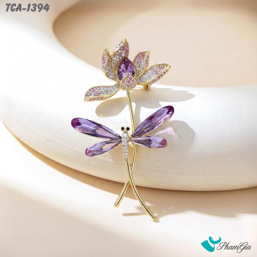 Ghim Cài Áo Chuồn Chuồn Đậu Cành Sen Đính Đá Trang Nhã (TCA1394)
