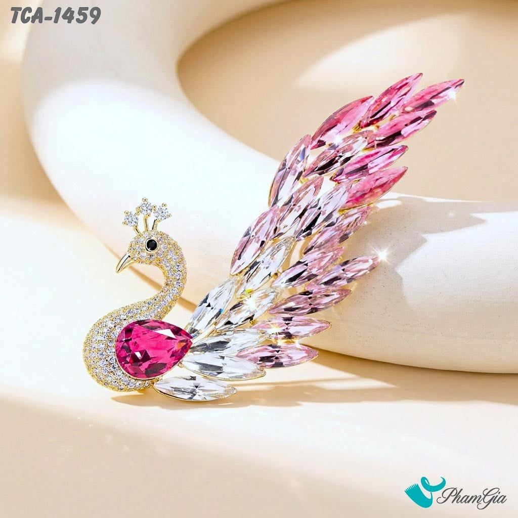 Ghim Cài Áo Chim Công Đính Đá Pha Lê Hồng Kiêu Sa (TCA1459)