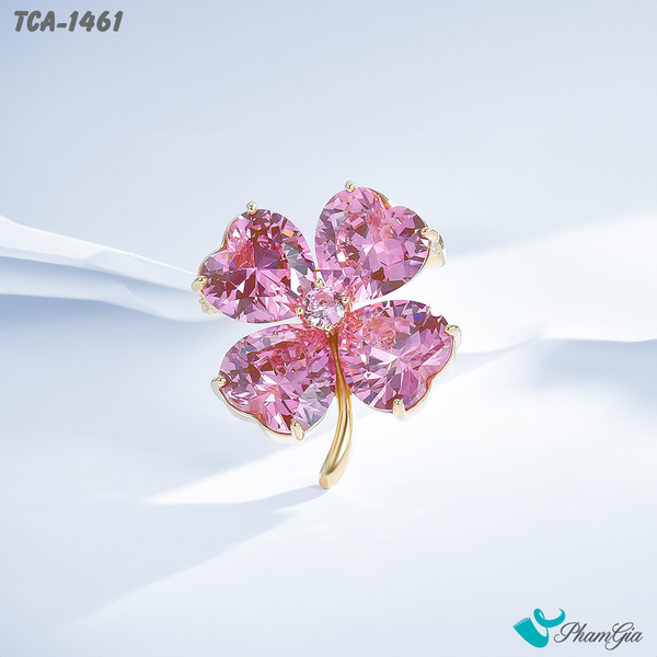 Ghim Cài Áo Cỏ Bốn Lá Pha Lê Hồng Thanh Lịch (TCA1461)