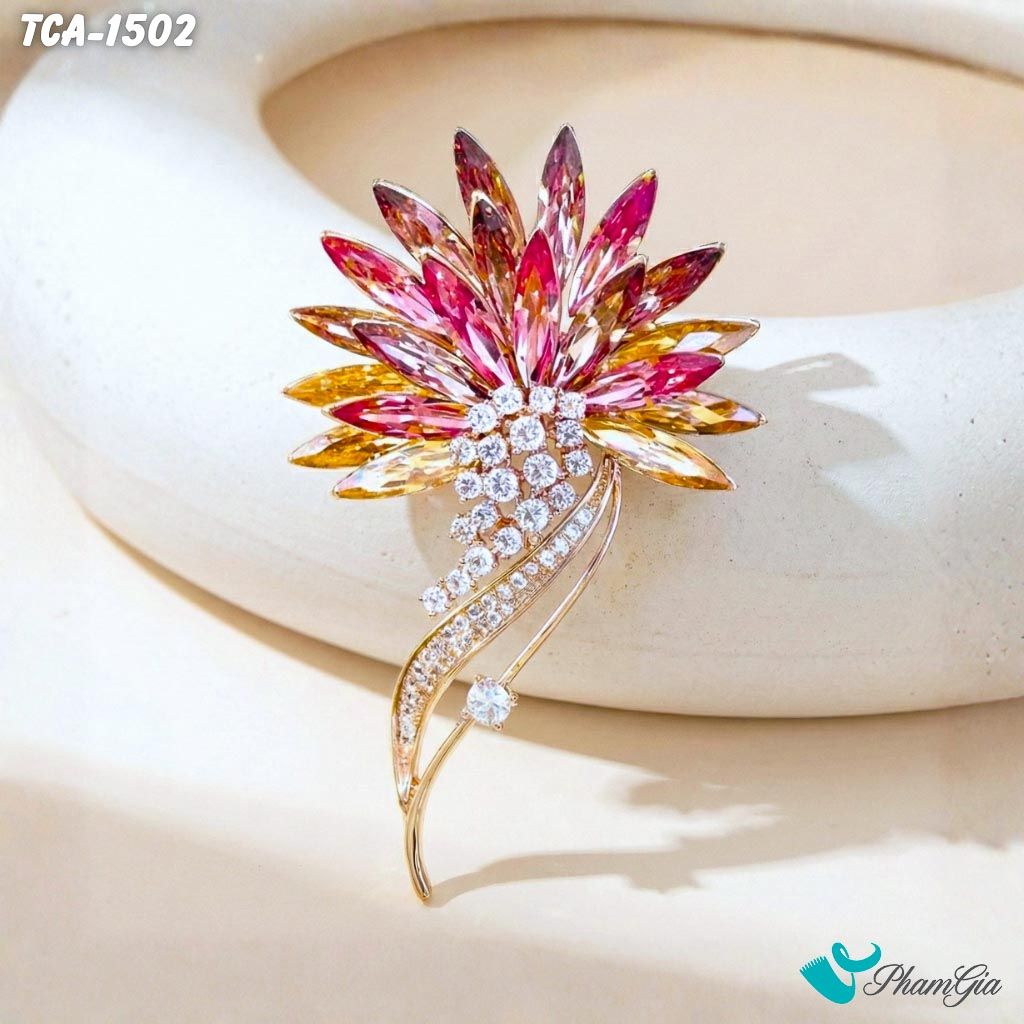 Ghim Cài Áo Hoa Thược Dược Đính Đá Pha Lê Hồng Sang Trọng (TCA1502)