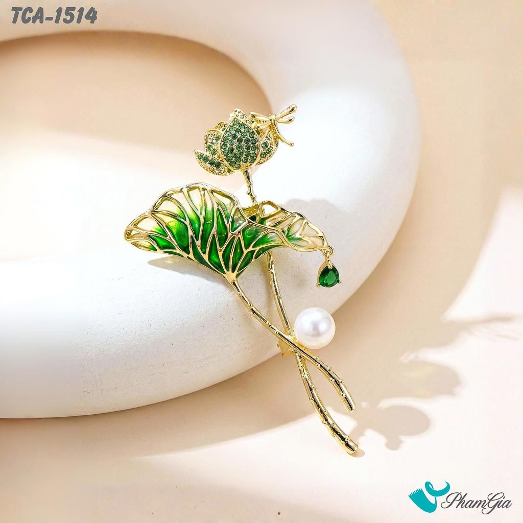 Ghim Cài Áo Sen Xanh Tráng Men Đính Đá Ngọc Trai Trang Nhã (TCA1514)