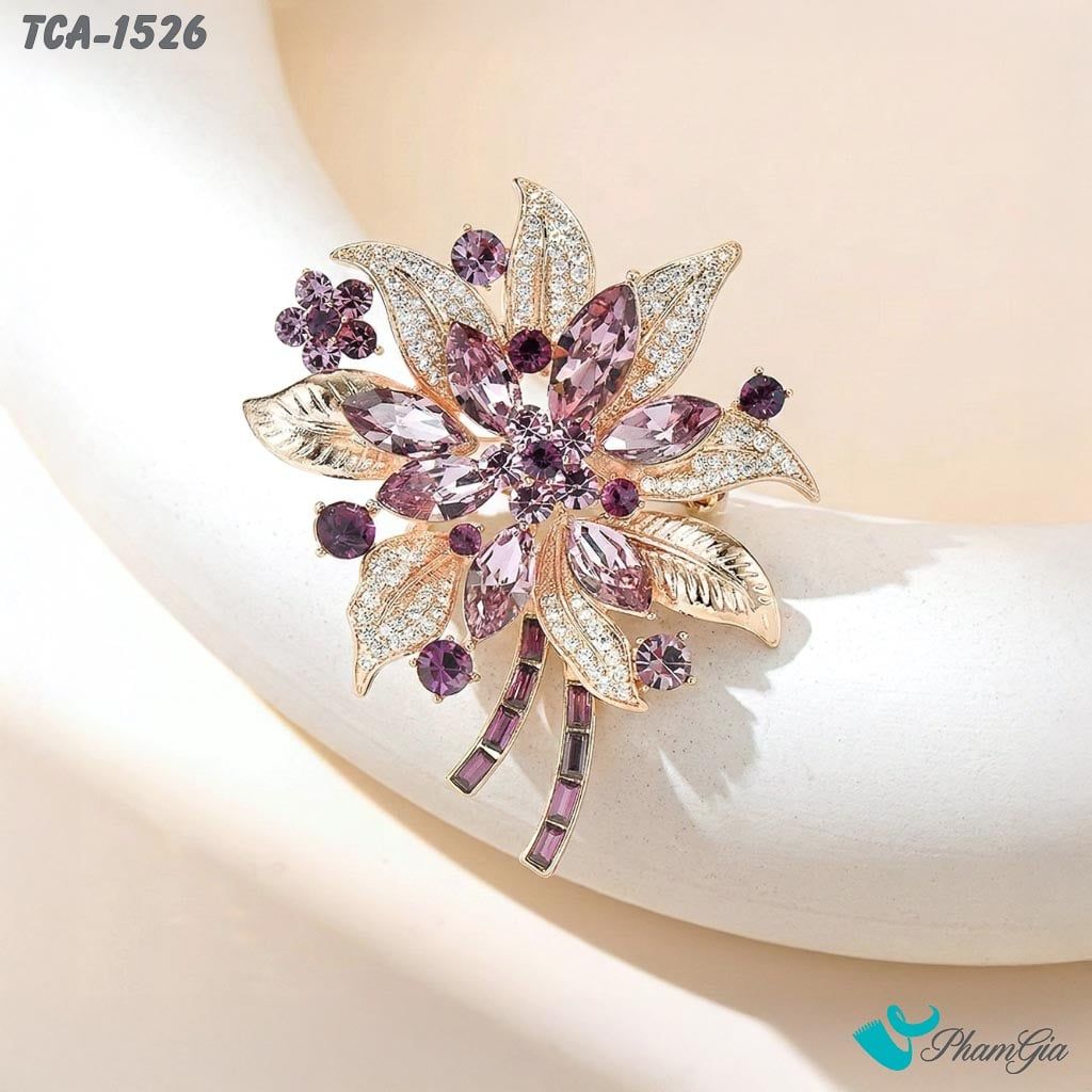 Ghim Cài Áo Hoa Lily Đính Đá Màu Hồng Ruốc Tinh Tế (TCA1526)