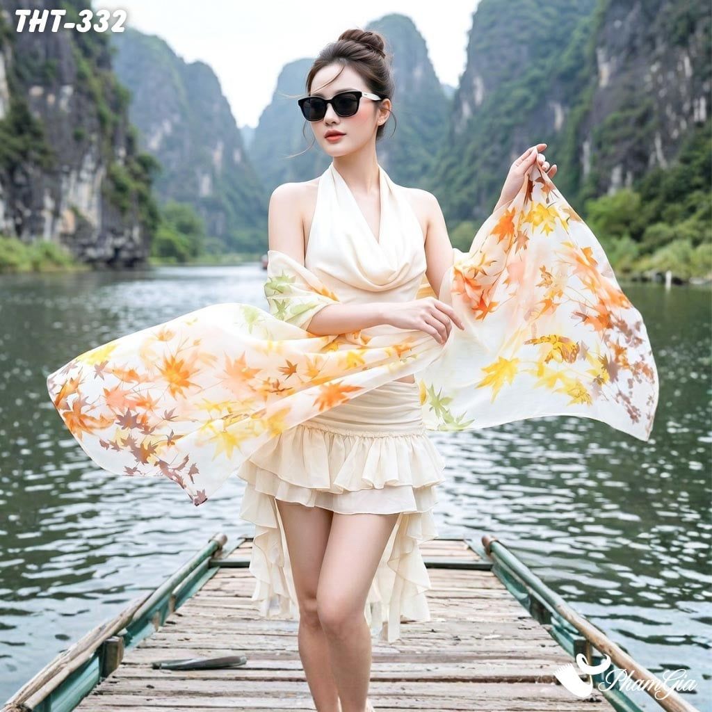 Khăn Choàng Tằm Họa Tiết Lá Phong Màu Vàng Kem Nhẹ Nhàng (THT332)