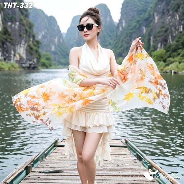 Khăn Choàng Tằm Họa Tiết Lá Phong Màu Vàng Kem Nhẹ Nhàng (THT332)