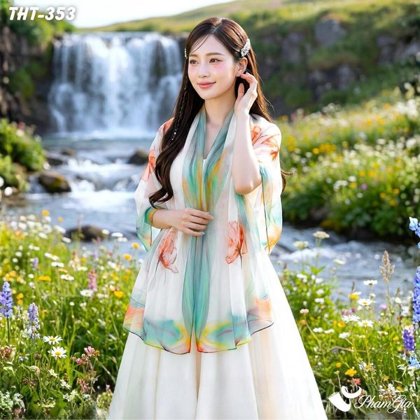 Khăn Choàng Tằm Họa Tiết Hoa Tulip Phối Nhiều Màu Thanh Lịch (THT353)