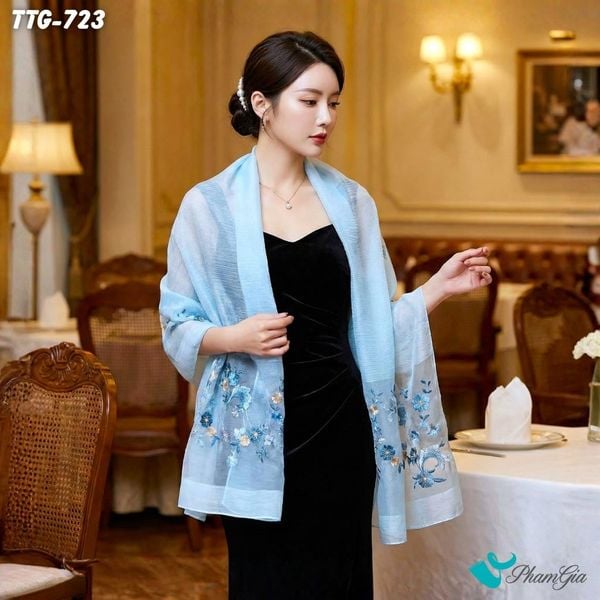 Khăn Choàng Tơ Tằm Gân Cao Cấp Thêu Hoa Thiên Tử Màu Xanh Baby Tinh Tế (TTG723)