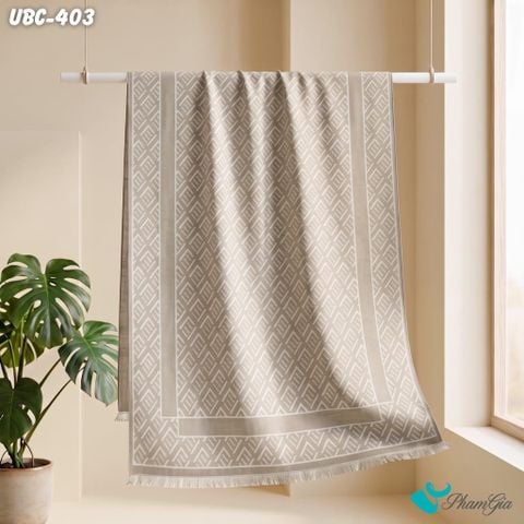 Khăn Choàng Urban Chic Hoạ Tiết Monogram Màu Beige (UBC403)