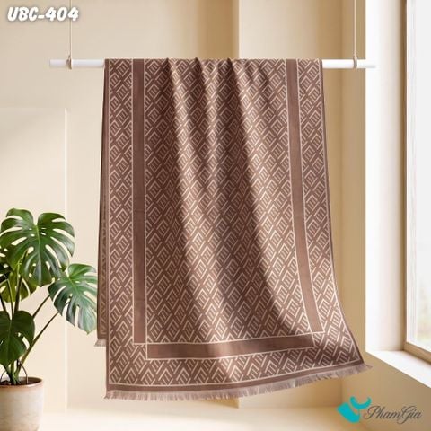 Khăn Choàng Urban Chic Hoạ Tiết Monogram Màu Nâu Tây (UBC404)