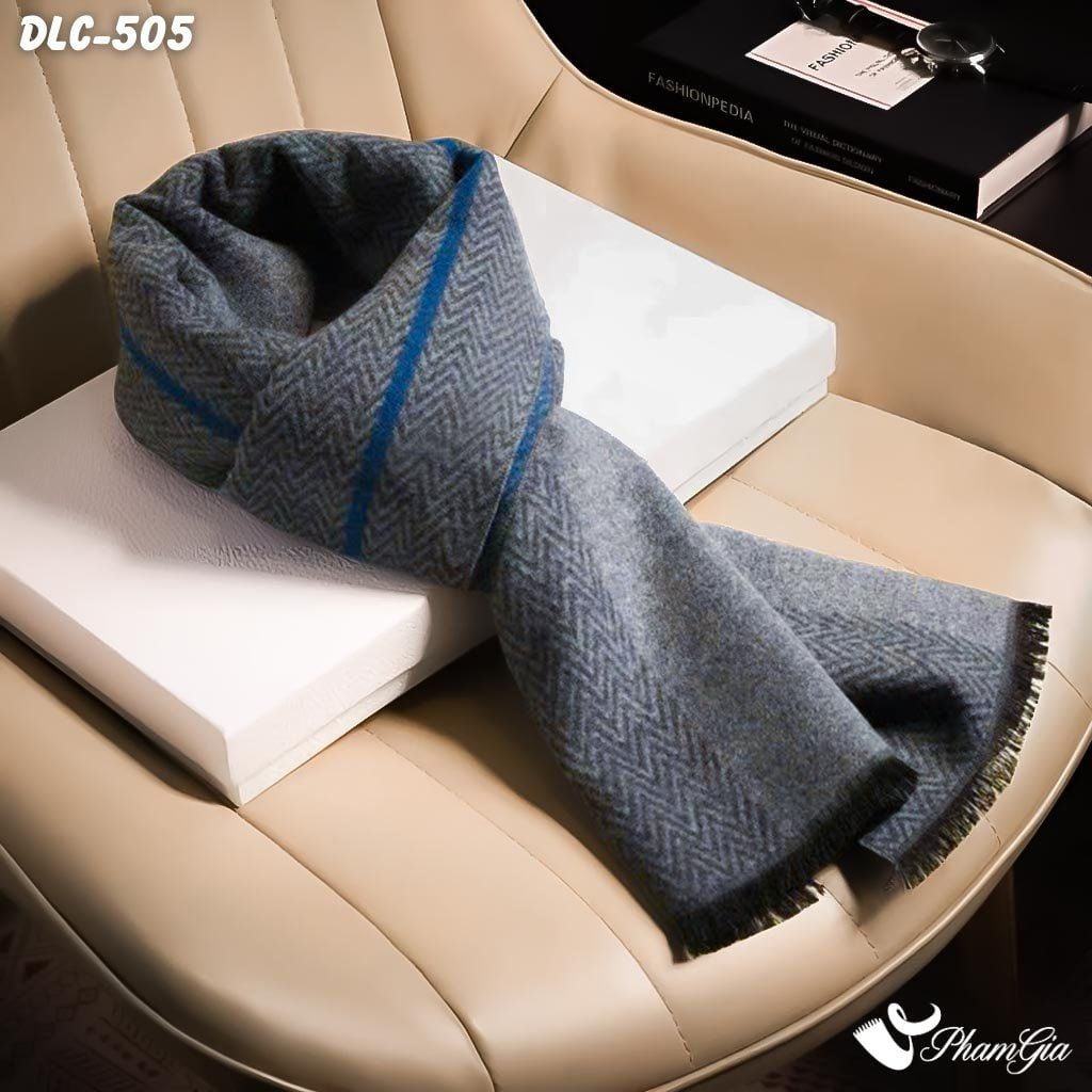 Khăn Choàng Dạ Lông Cừu Cao Cấp Họa Tiết Chevron Phối Sọc Xanh Màu Xám Ghi Lịch Lãm Cho Nam (DLC505)