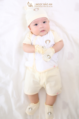 [M&B] Bộ ngắn cài bên cotton gấu bread vàng PM