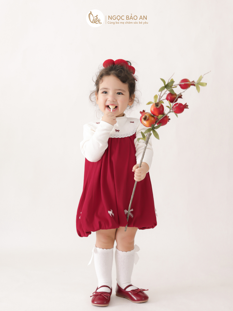 [M&B] BST THỎ MƠ: Đầm dáng bí phối cổ ren đính nơ cotton M&b cho bé gái