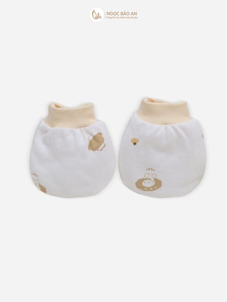 [M&B] Bộ bao tay chân bo cotton sơ sinh họa tiết Gấu Cooking Vàng