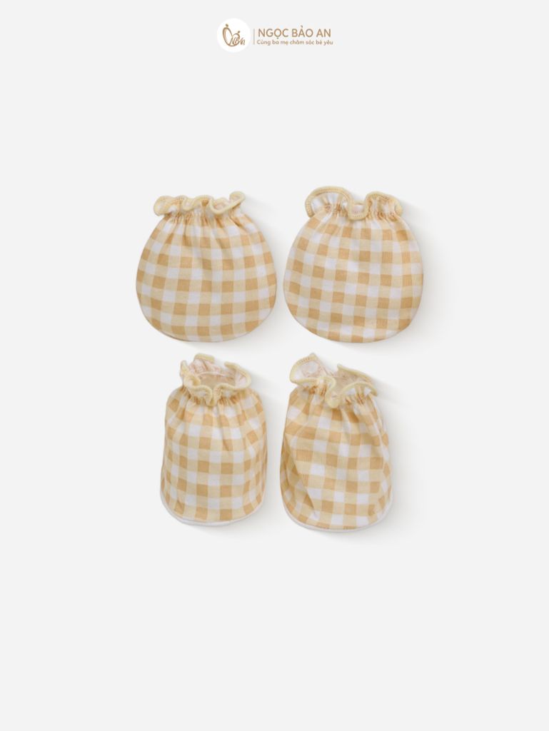 [M&B] Bộ bao tay chân thun cotton sơ sinh họa tiết Caro Vàng