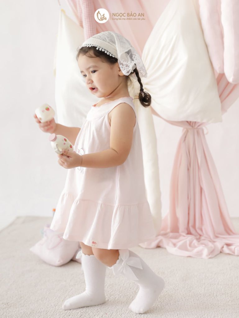 [M&B] Đầm dáng yếm xòe cotton tone hồng rabbit