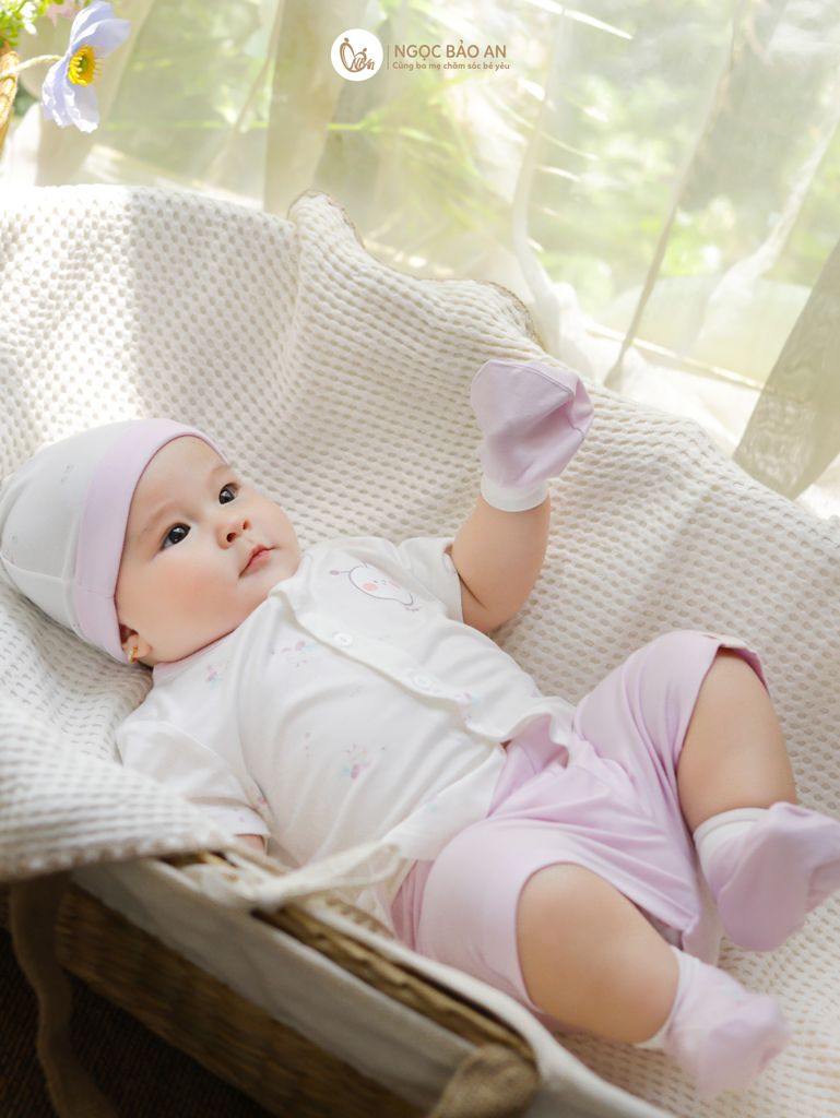 [M&B] Bộ tay ngắn cài giữa ong tím (3-24m)