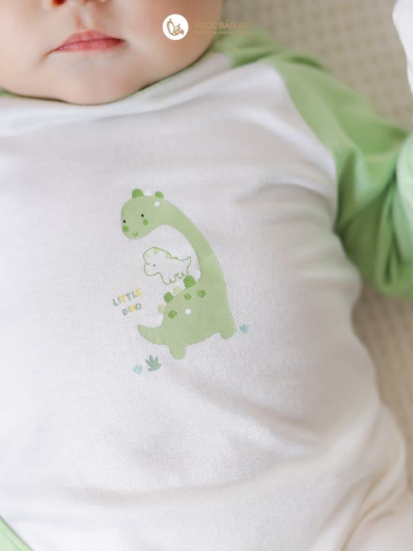[M&B] Bodysuit dài tay dài cài chéo little dino (NB-12m)