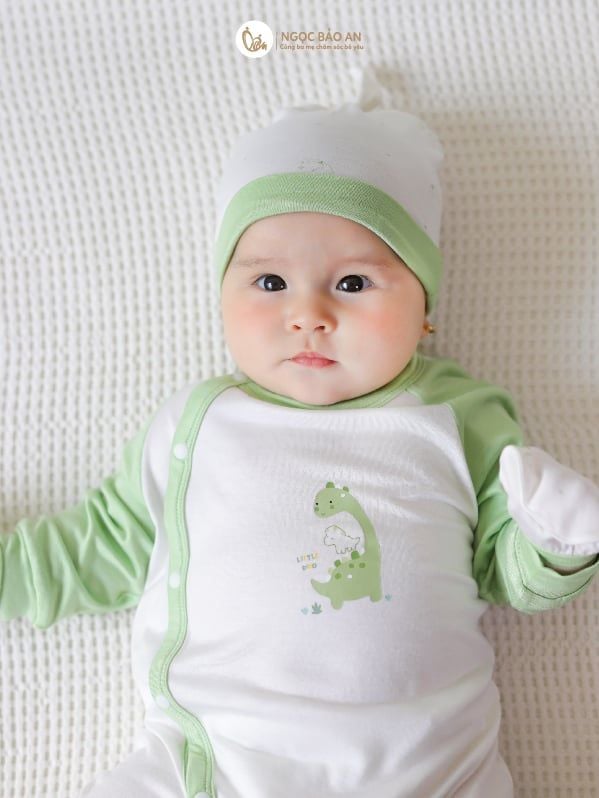 [M&B] Bodysuit dài tay dài cài chéo little dino (NB-12m)