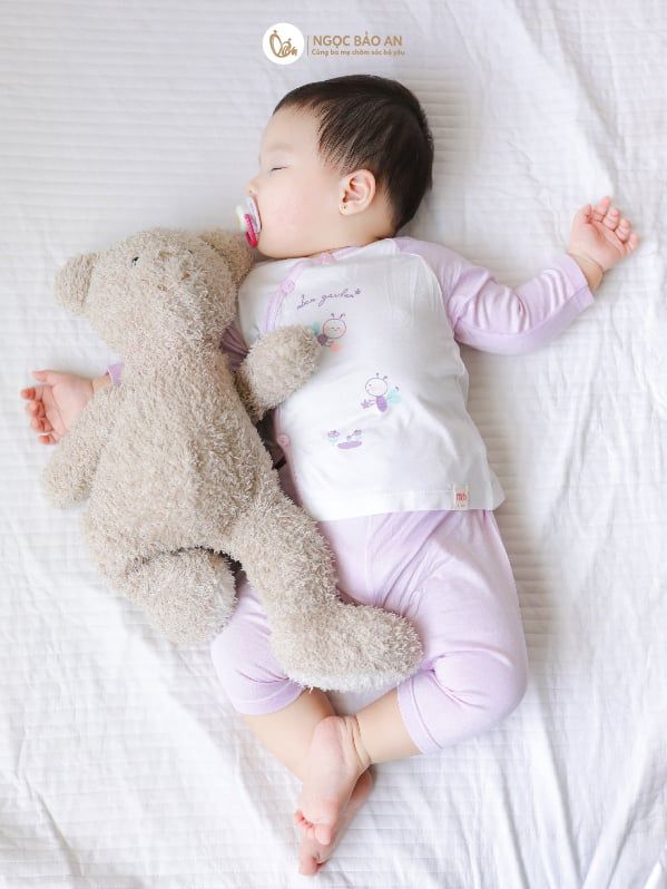 [M&B] Bộ tay dài cài bên garden tím PM (NB-24m)