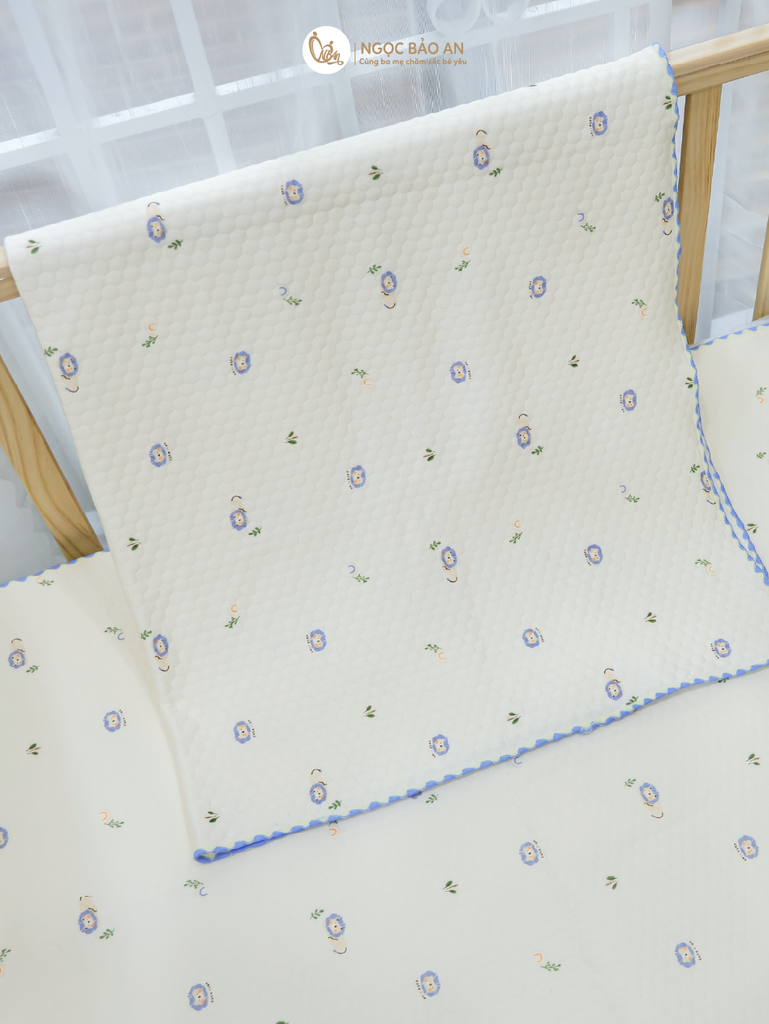 [M&B] Chăn bamboo chần bông M&B in hình họa tiết (87x100cm)