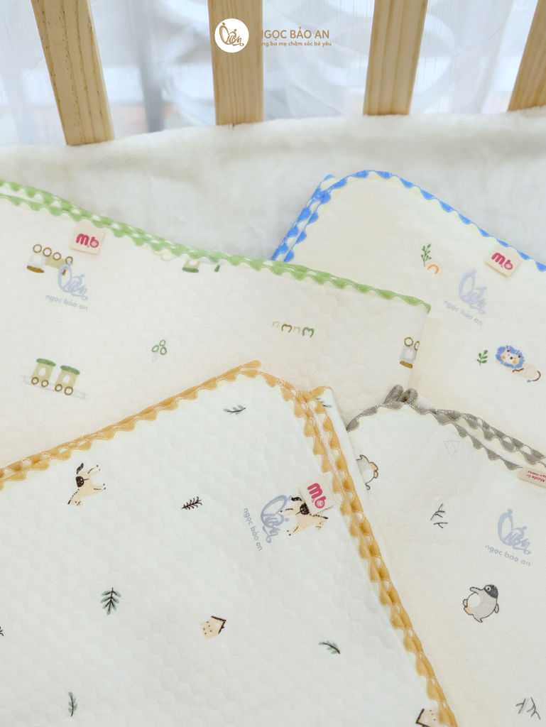 [M&B] Chăn bamboo chần bông M&B in hình họa tiết (87x100cm)