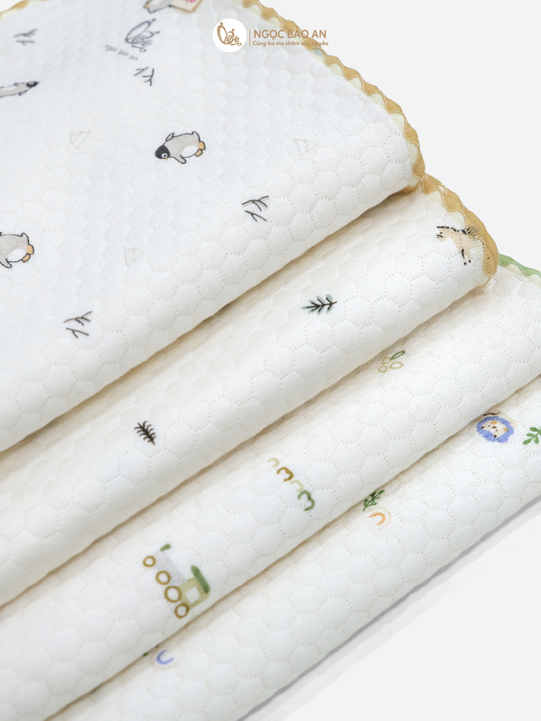 [M&B]Ga trải nệm sợi tre chần bông chống thấm M&B mềm mại in hình cho bé ( 60x120cm)