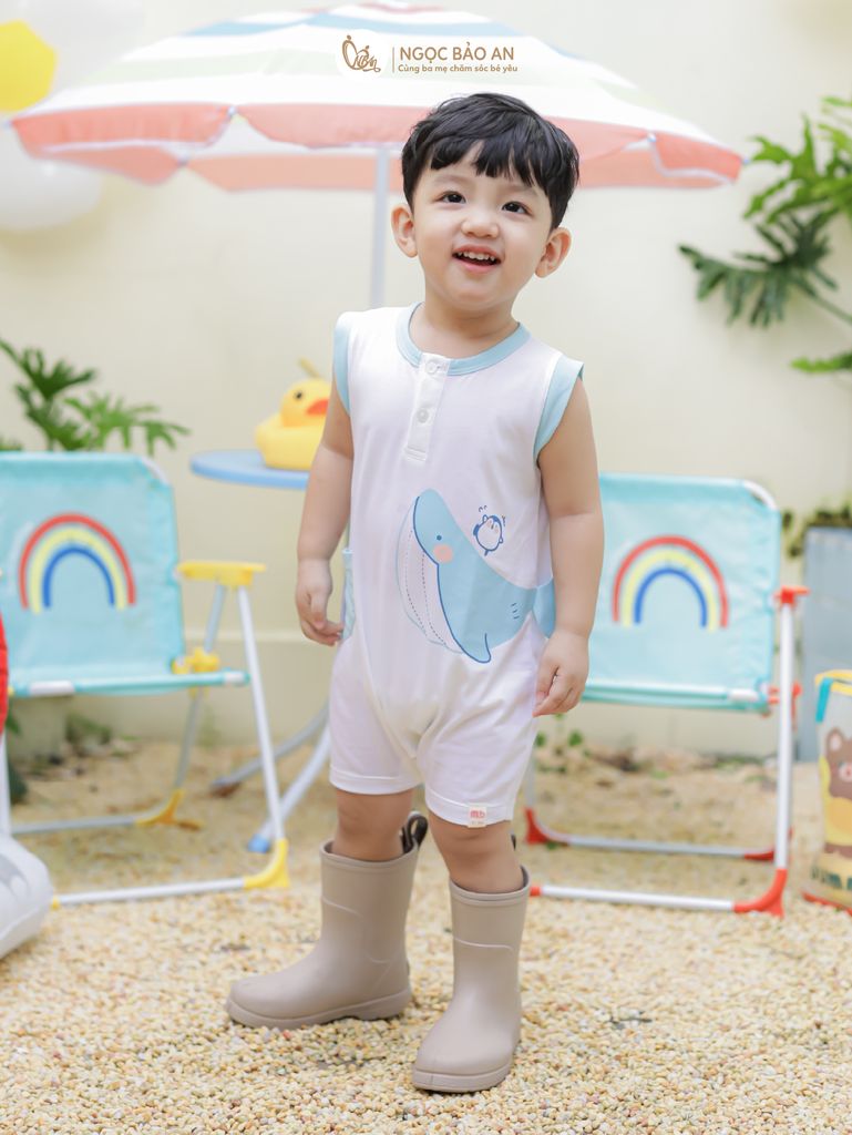 [M&B] Body đùi cotton bé trai tay cộc cá voi xanh