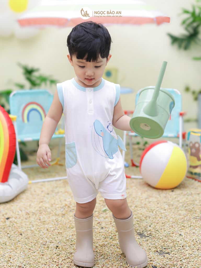 [M&B] Body đùi cotton bé trai tay cộc cá voi xanh