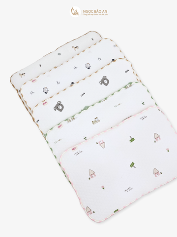 Gối nằm cotton in hình sơ sinh M&b