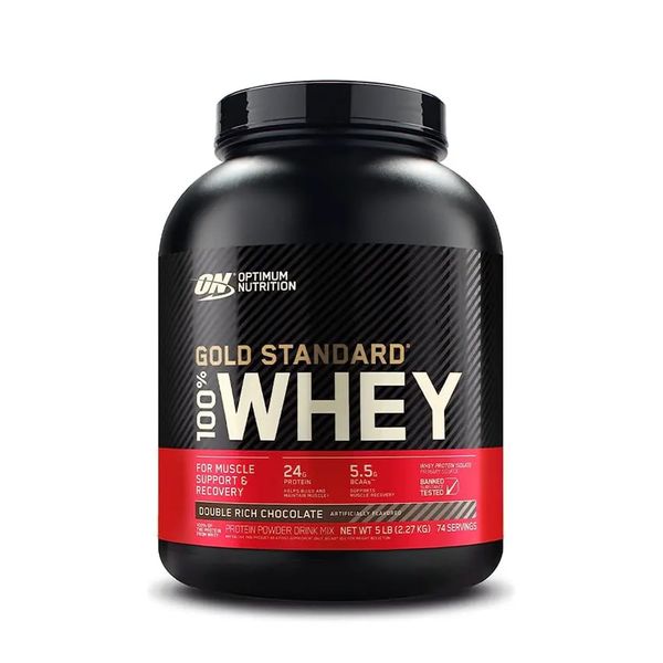 Pha whey Gold Standard vị Double Rich Chocolate với nước lạnh