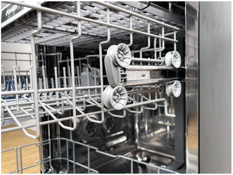  Máy rửa bát Fandi DW17DU-G Đen, 17 bộ, sấy PTC, diệt khuẩn UV, 3 giàn rửa lớn, khoang rửa inox 