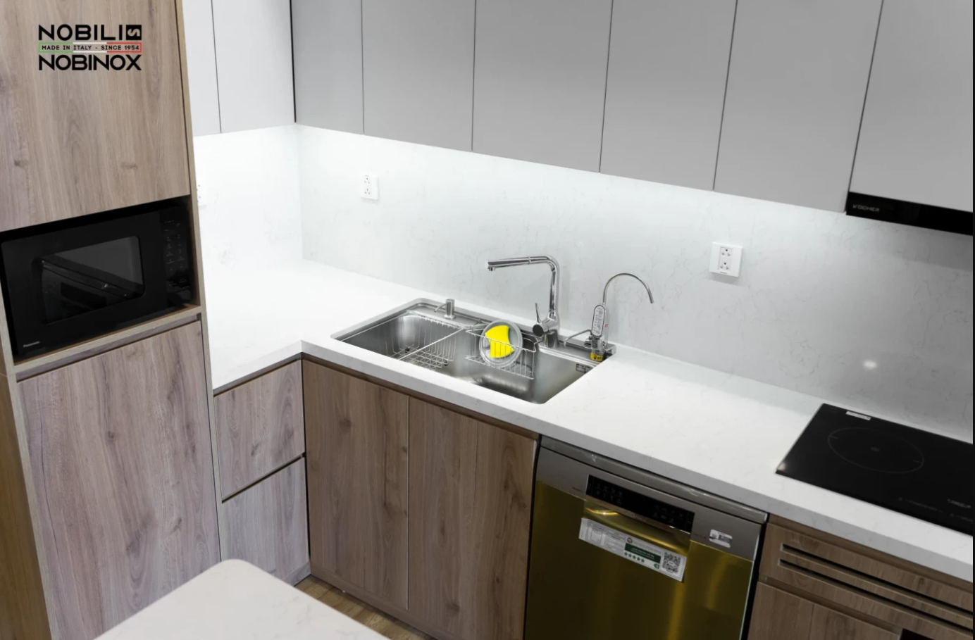  CHẬU RỬA BÁT 1 HỐ NOBINOX LIKEN NL 725D full phụ kiện rổ to, rổ nhỏ, thau nhỏ, bình xịt nước rửa bát, thớt tre, vân linen siêu mịn 