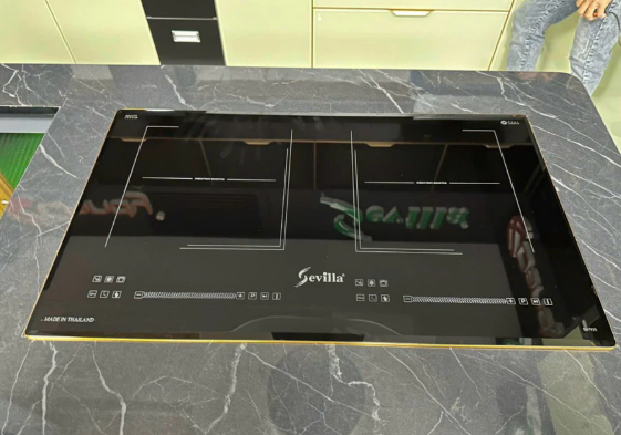  Bếp từ đôi Sevilla SV-T925 mới 2025 bản Pro, công suất cực đại 3300w/vùng nâng cấp mạch kép halfbridge bền bỉ và mạnh hơn mạch hơn x2, bo viền mạ vàng sang trọng, 6 tính năng an toàn. 