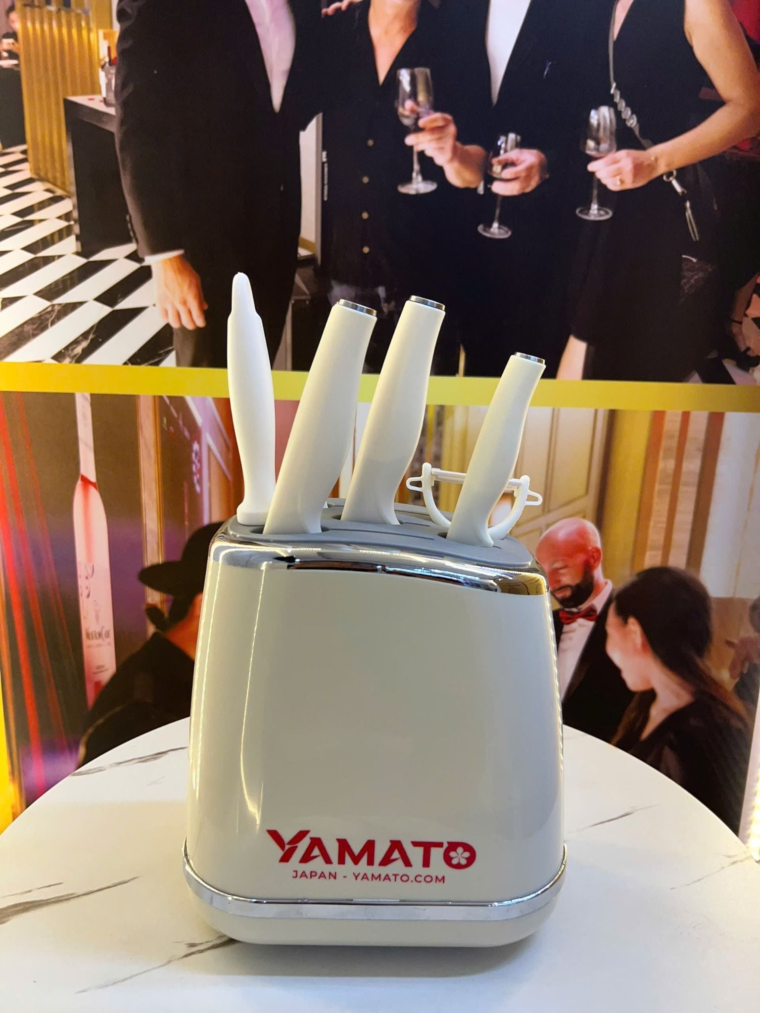  Bộ dao Yamato Kano7 Hộp sữa trắng, thép Cr13 chống han rỉ, cho các căn bếp chung cư gọn gàng và sạch sẽ, bền bỉ. 