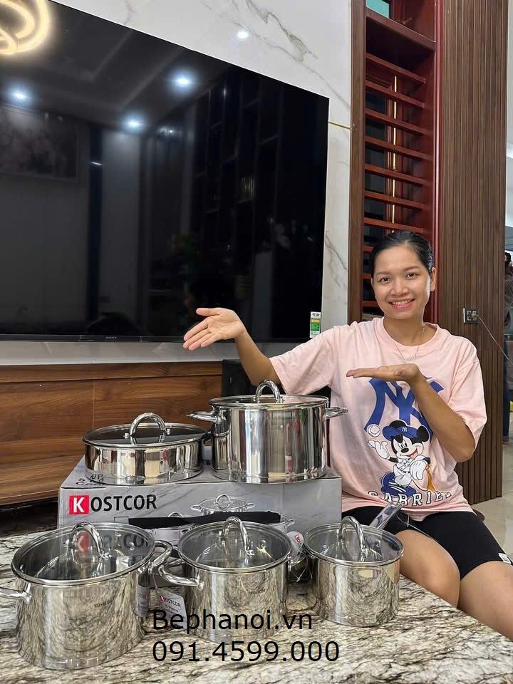  Bộ nồi chuyên dụng cho bếp từ: 5 món KOSTCOR đáy phẳng đúc liền từ tính – Chống dính, chịu nhiệt cao, dùng được bếp từ, bếp gas, thiết kế sang trọng bộ nồi KOSTCOR, chảo có vung và 4 nồi inox 